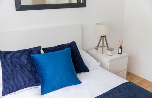 Gorgeous Modern Apartment near Redhill Station inc Private Garden & Parking - Foto 10