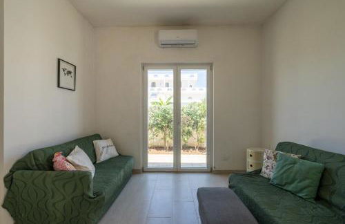 Sun & Smile cozy seaside villa near Ostuni - Foto 1