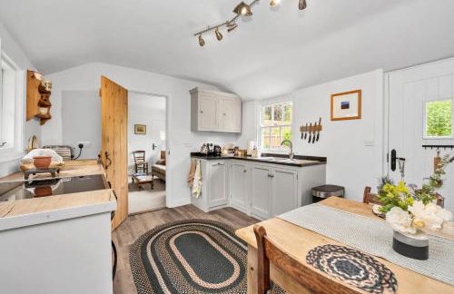 The Red Shed Entire home for 2 Private garden and parking 2 miles from Bury St Edmunds - Foto 7