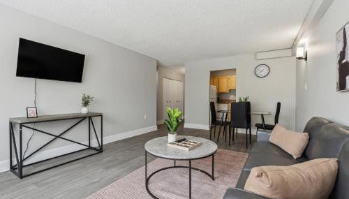 Legacy at Imperial Village 303 I 2 Bed 2 Bath - Foto 2