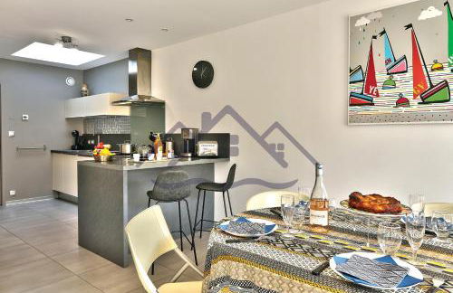 LocaLise - M7 - La grande Ty Awenig au Guilvinec - A quelques pas des plages, du marché, du centre et du port du Guilvinec - Wifi inclus - Draps inclus - Foto 10