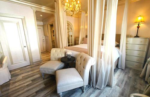 Hemingway Suites at Palm Beach Hotel Island - Photo 72