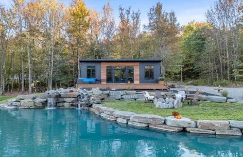 Tiny House on a Waterfall at Private Tiny Lake - Foto 9