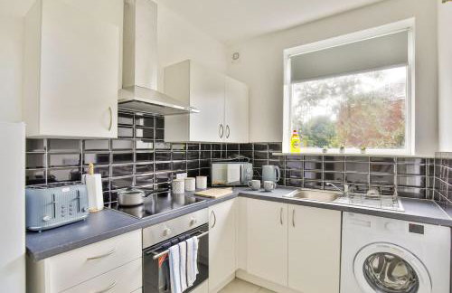 Oldham House, near Town Centre, sleeps 5 - Foto 3