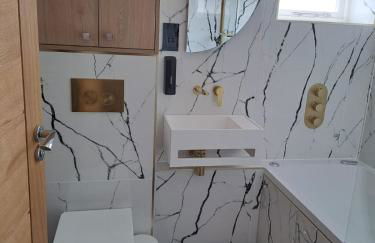 Newly Renovated Flat with Parking space - Foto 36