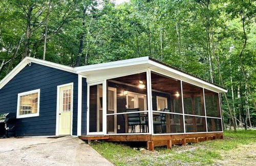 Dreamy Cottage Getaway with Sunset Lakeview - Foto 16