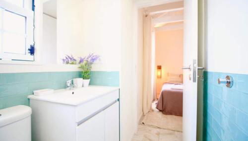 FISH HOUSE 1 - Photo 3