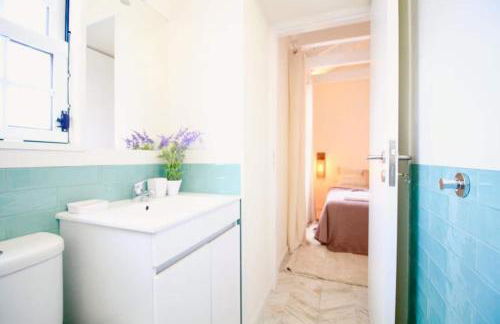 FISH HOUSE 1 - Photo 3