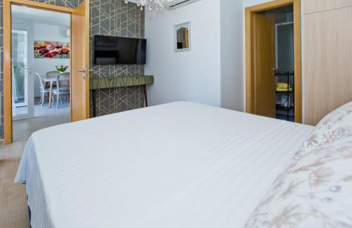 Luxurious Apartments Maslina with Beach - Photo 49