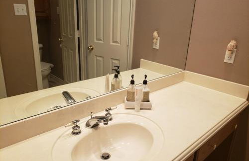 Fully furnished lakefront Retreat - Foto 14