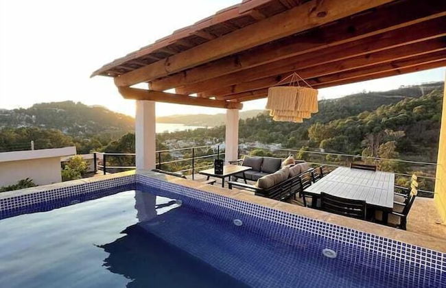 LUXO Casa Valle de Bravo con jacuzzi y espectacular Vista al Lago - Foto 1