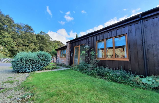 The Victorian Barn self catering holidays with pool & hot tubs - Photo 8