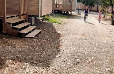 Bungalow confortable à Nans-les-Pins avec piscine partagée - Photo 11