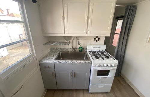 Midtown Charm: 1BR Urban Pad - Foto 21