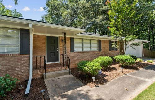 Large House Near Truist Field 15 mins to ATL and Six Flags - Foto 42