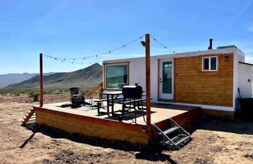 Stunning Tiny House with Picnic Space, Barbecue and Fire Pit in Meadview, Arizona - Foto 14