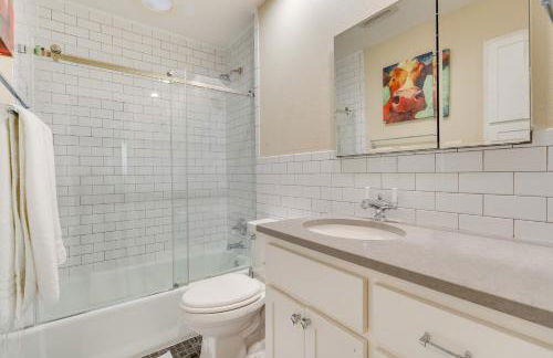 Austin Home Near Zilker Park with Yard Pets Allowed - Photo 24