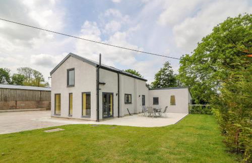 Muddy Udders Dairy - Photo 25