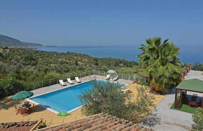 Villa Le Sorbe 12 in Caronia - Foto 1