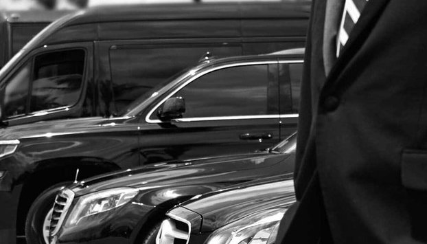 Coche de día completo con conductor a disposición en Frankfurt - Foto 3