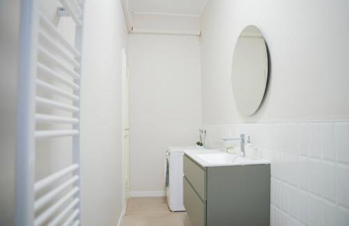 Navigli-Metro-Moda & Design District AC & Self Check-In - Photo 9