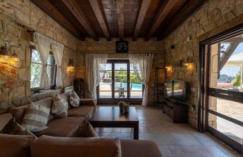 Eco Stone Villa with Private Pool and Jacuzzi - Photo 63