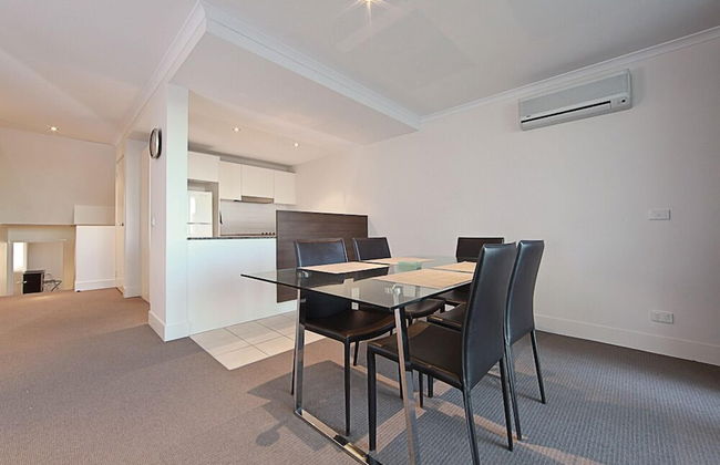Accommodate Canberra - The Avenue - Photo 6