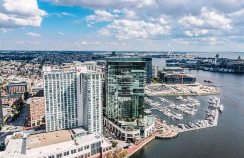 Chic 5 BD home in Little Italy - Foto 43