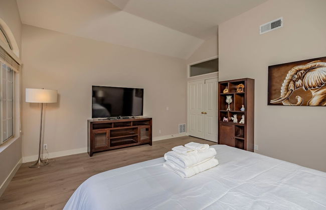 Newly Remodeled Suburban House - Foto 32