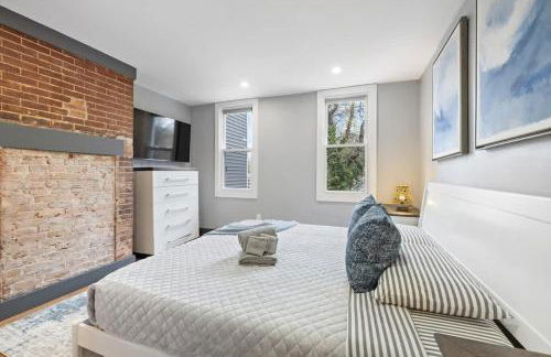 Luxury and Chic 2BR 2BA Apt only 15 Mins to NYC & Hoboken - Foto 2