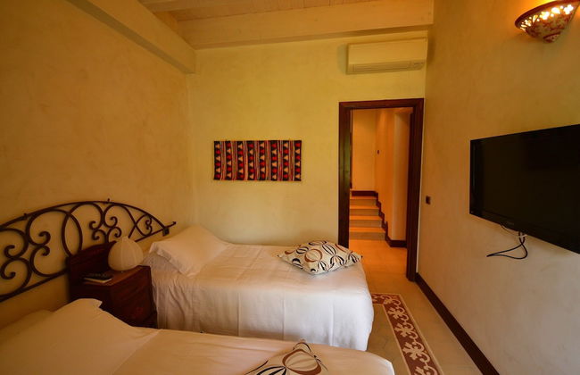 Elegant, Historical Villa with Swimming Pool in Rural Region near Etna - Foto 5