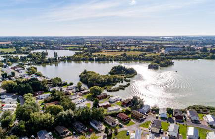 Chichester Lakeside Holiday Park Lakefront Lodge - Foto 66