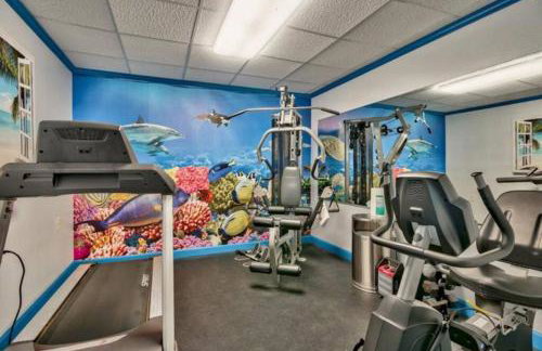 Fun cozy beach retreat! Steps to beach, heated pool & pickleball - Foto 30