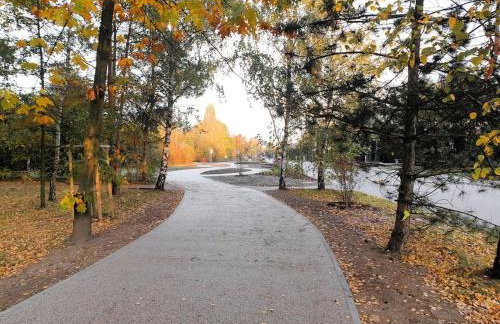 Uroczy dom na ładnym podwarszawskim osiedlu - Foto 21