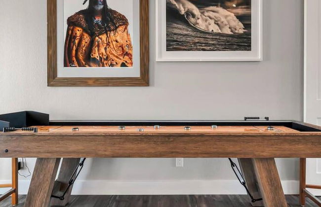 New Luxury Texas Farmhouse - Photo 38