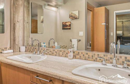 Condo w pvt balcony & gym access - Foto 23