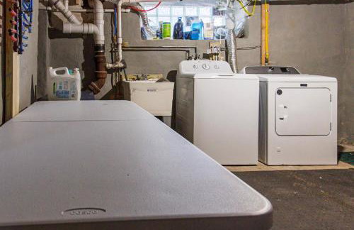 Ground-Level 2B2B Apt in Bryn Mawr w Parking - Foto 15