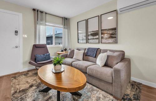 Ultimate Oceanside Retreat | Tower 9 Across from the Beach - Foto 4