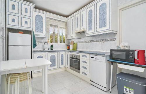 Villa with Private Pool and Gorgeous View - Photo 10