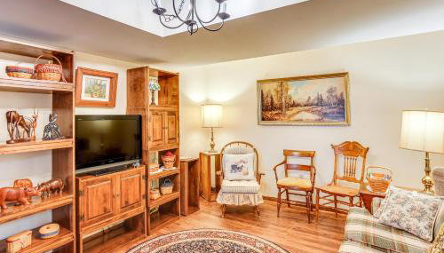 Charming Apartment with Yard and Beautiful Gardens! - Foto 5