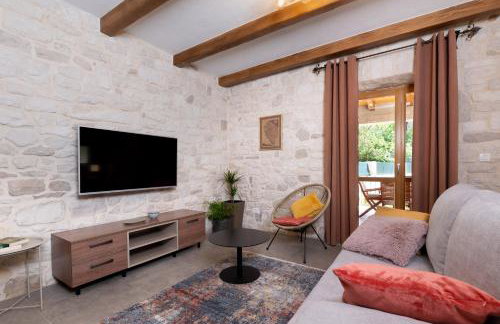 Stone house with pool and yard - Villa Histra - Foto 9