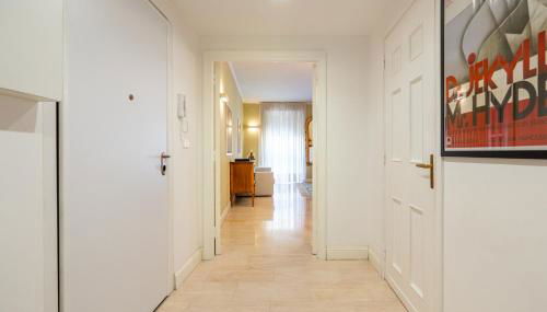 Appartamento luminoso di design in centro - Foto 2, furniture