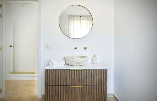 Dream beach-side villa with sea views & close to golf - Photo 57