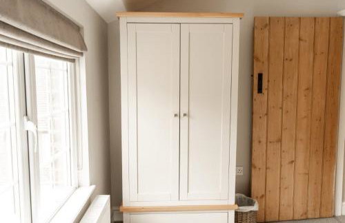 Charming Cottage close to Chester Garden Parking - Photo 23