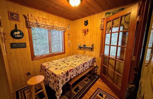 4M Cozy A-Frame in Bethlehem, NH - Fireplace, Firepit & Close to Skiing & Trails, Dogs welcome! - Photo 12