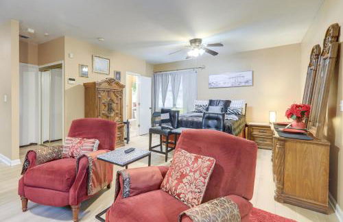 Charming Stone Mountain Studio Deck and No Steps - Foto 7