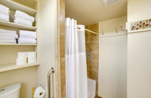 Walk to Water St and River Quaint Saugatuck Apt - Foto 19