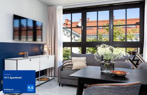 H11 Aparthotel - Photo 2