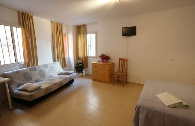 Royal Inn Aparthotel - Photo 21