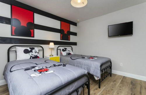 Windsor Oasis 6BR Pool Game Room 9 min Disney - Foto 11